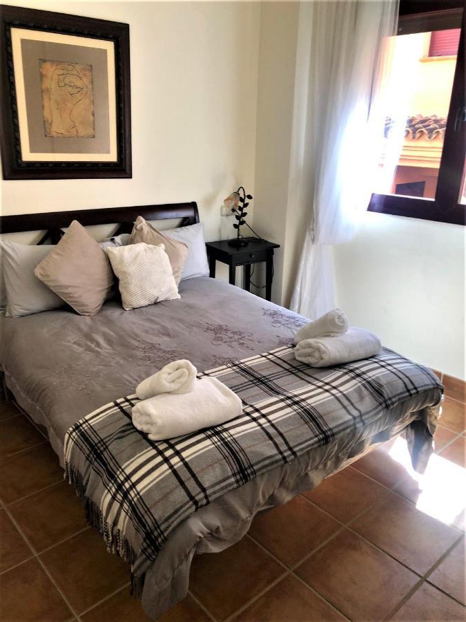 Elegant 2Br Apartment Puerto Banus Marbella Just 12 Minutes Away By G00Giemaps Estepona Eksteriør billede
