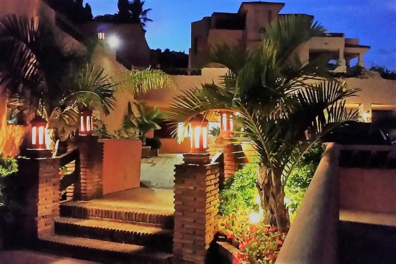 Elegant 2Br Apartment Puerto Banus Marbella Just 12 Minutes Away By G00Giemaps Estepona Eksteriør billede