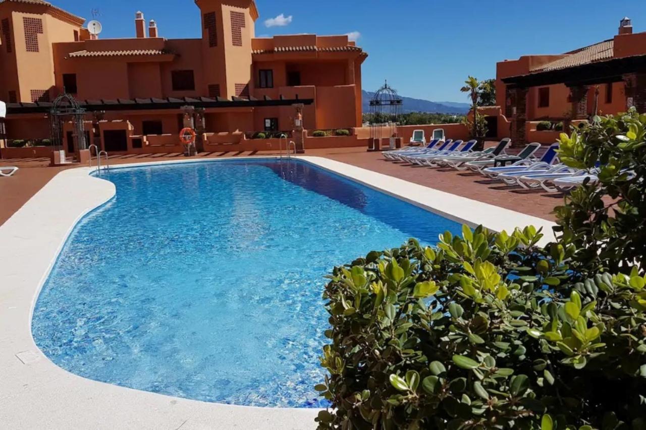 Elegant 2Br Apartment Puerto Banus Marbella Just 12 Minutes Away By G00Giemaps Estepona Eksteriør billede