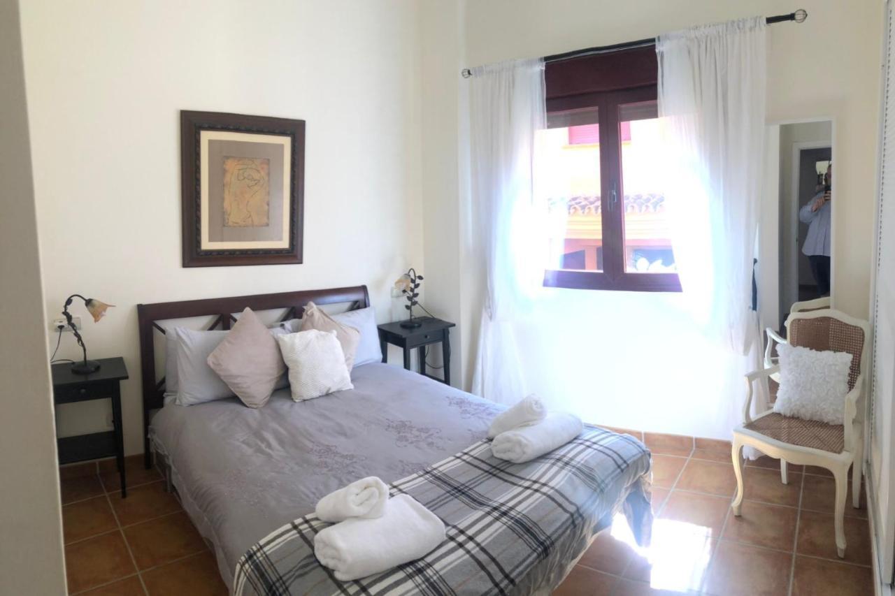 Elegant 2Br Apartment Puerto Banus Marbella Just 12 Minutes Away By G00Giemaps Estepona Eksteriør billede