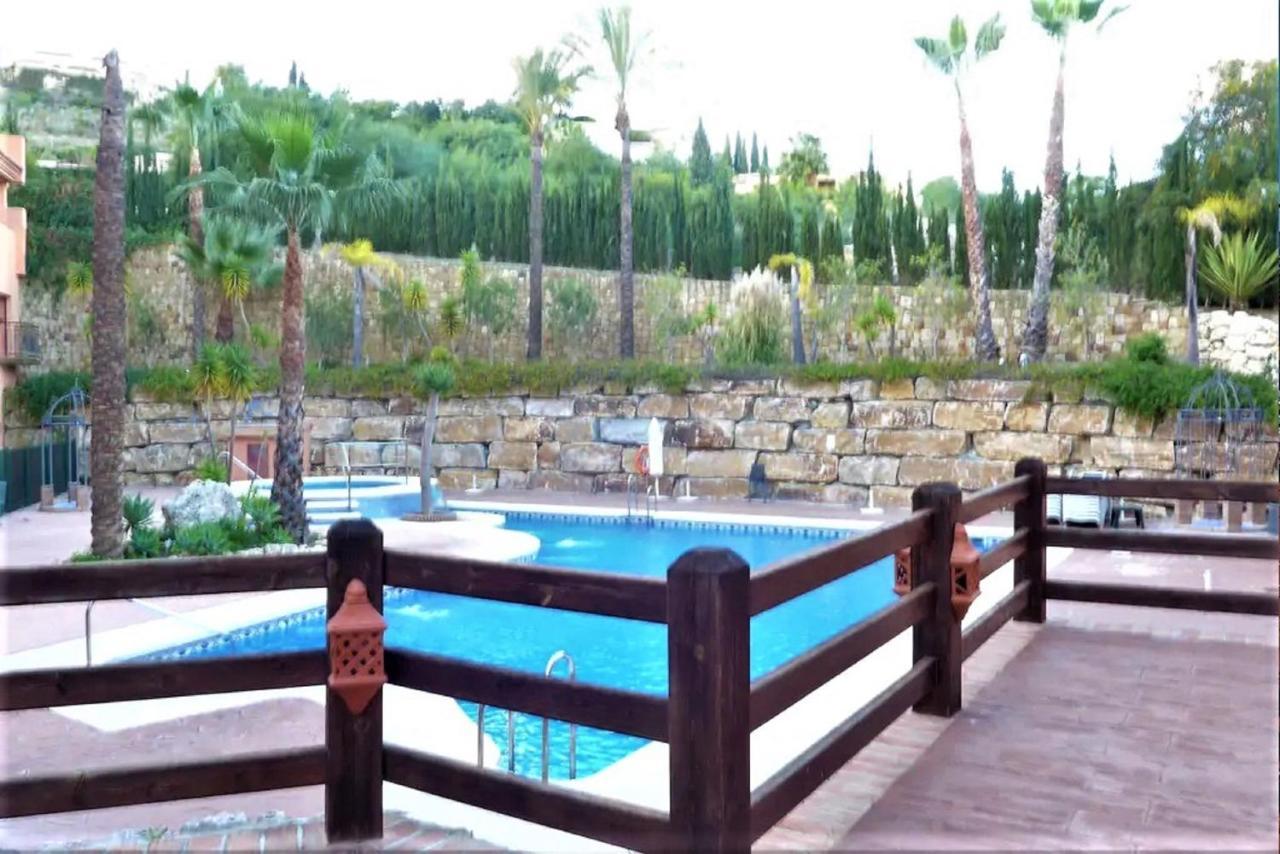 Elegant 2Br Apartment Puerto Banus Marbella Just 12 Minutes Away By G00Giemaps Estepona Eksteriør billede